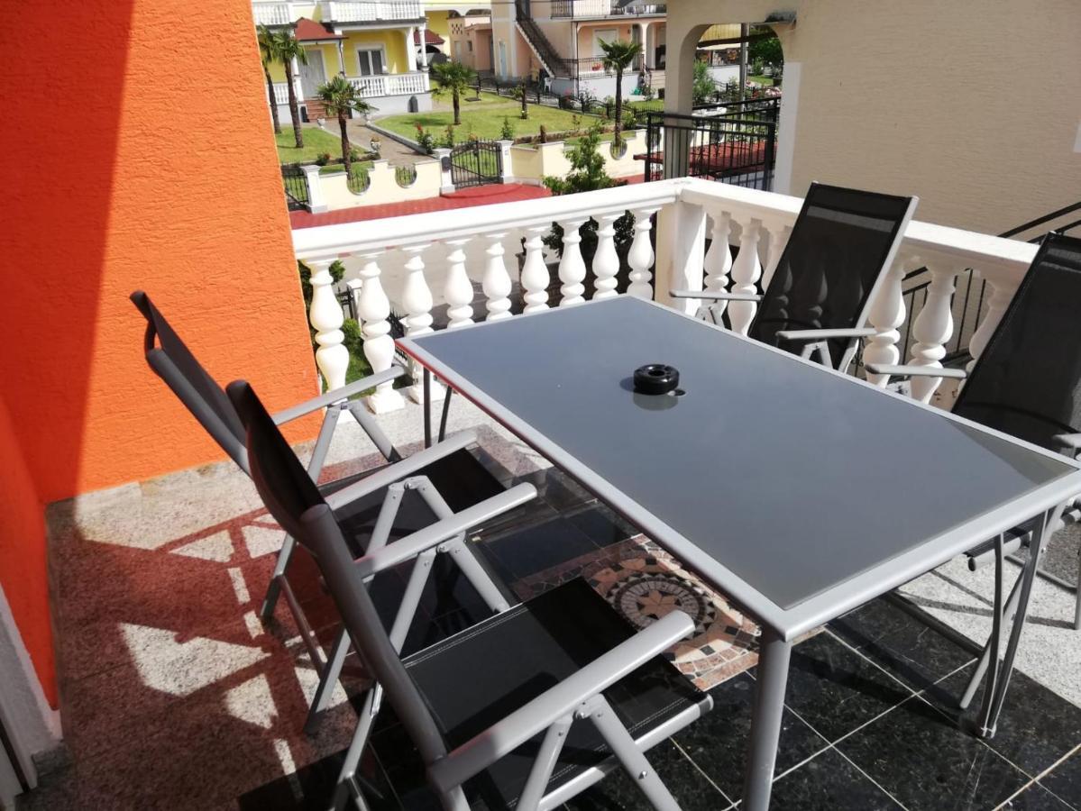 Radmani Apartments Пореч Экстерьер фото